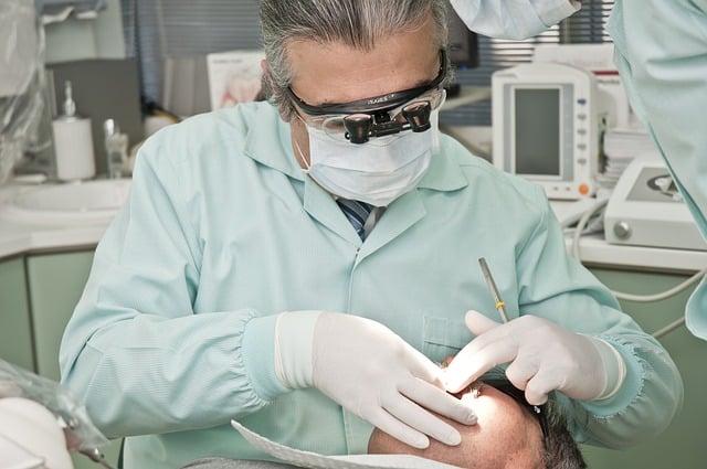 doctor stomatolog bun Cand cauti un cabinet stomatologic in Bucuresti si nu stii ce sa alegi doctor stomatolog bun Carie dentara Cubic Dent Bucuresti sector 2