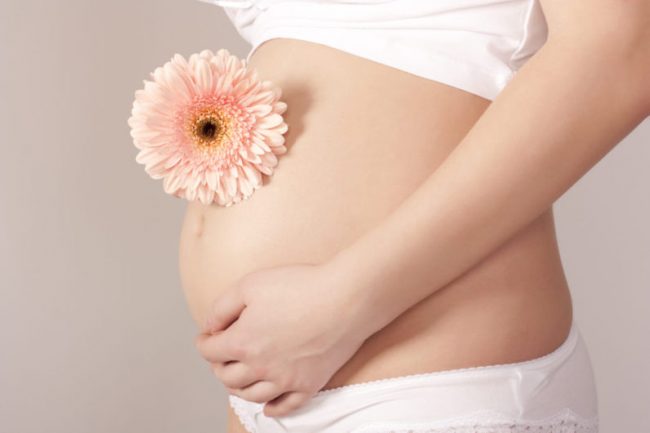 Pregnant woman Sanatatea dentara in sarcina Sanatatea dentara in sarcina, mituri sau realitate