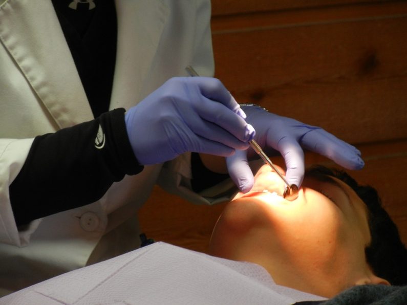 Mituri si realitate in stomatologie medic stomatolog bucuresti cabinet stomatologic